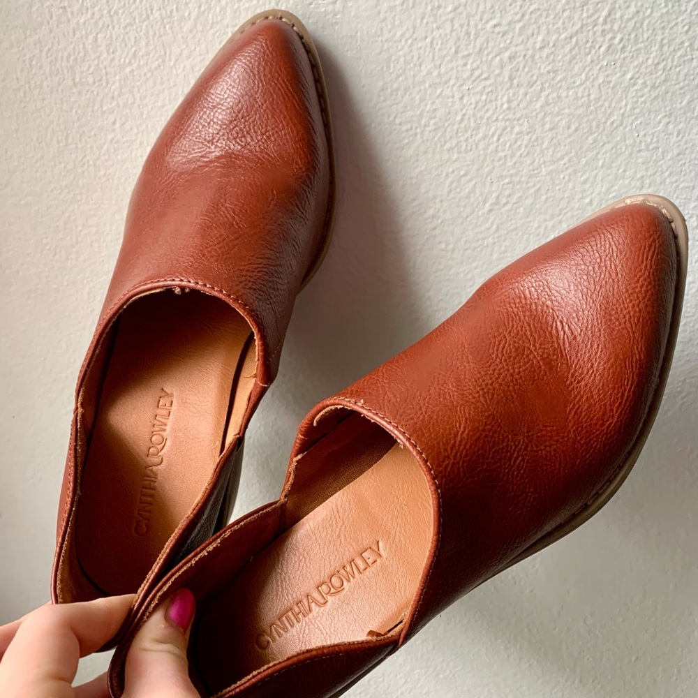Cynthia rowley faux leather heeled slip on size 7.5 NWOT